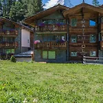 In Pizzo Fiamma Chalet *